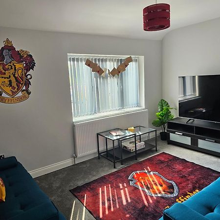 Potters Hideout- 2 Bedroom 2 Bathroom Apartment Watford  Exterior photo